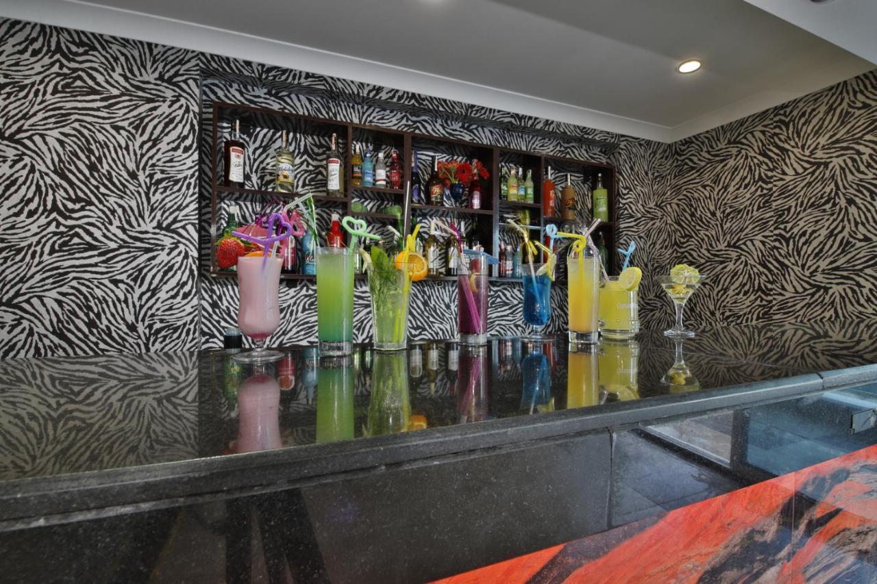 אלאניה Opia Hotel מראה חיצוני תמונה